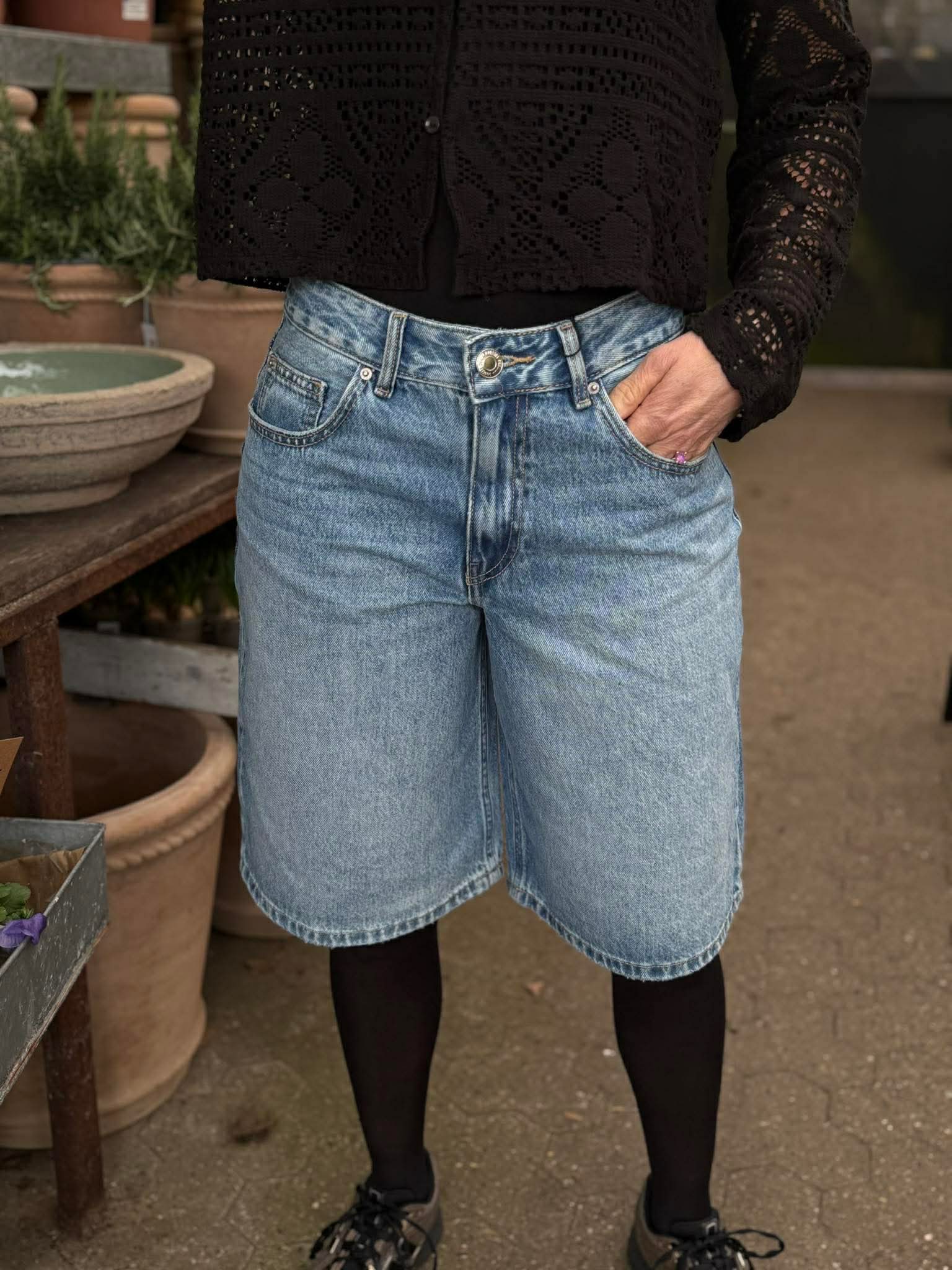 VMRAILA Shorts - Medium Blue Denim